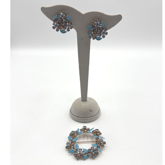 Vintage 1940's WEISS NY Blue Rhinestone Floral Brooch & Clip On Earrings Set - Picture 11 of 12